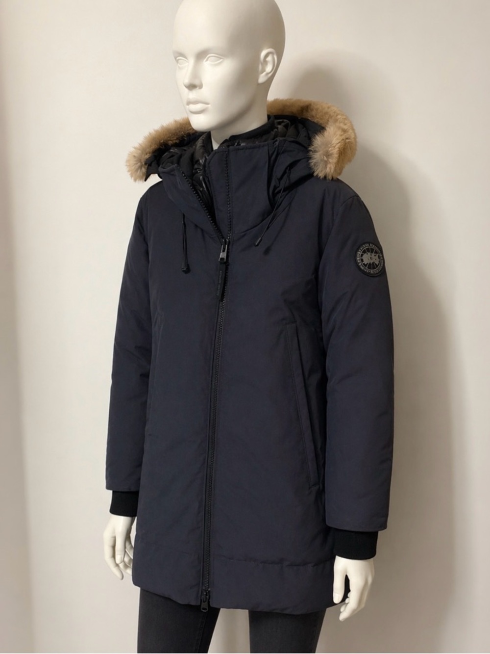 Canada Goose Navy Down Parka with Fur-Trim Hood - Navy - Large
